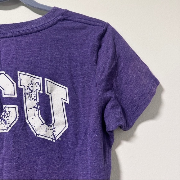 TCU Horned Frogs Fanatics Purple Fitted V-Neck Tee Women’s Size Small Collegiate - Picture 10 of 13